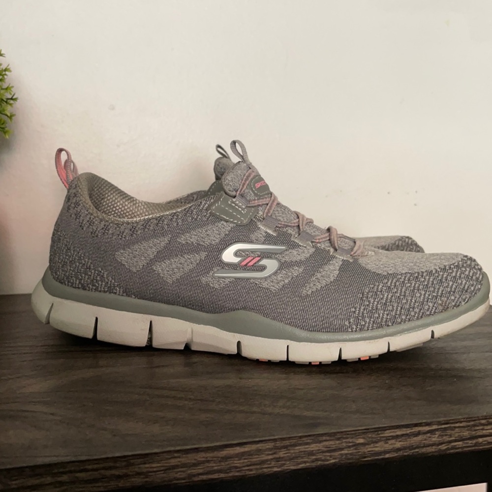 Skechers air cooled memory foam Sneakers